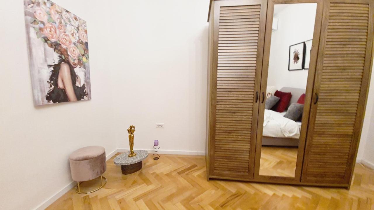 Spacious 5* Luxury In Historic Center Free Parking Cluj-Napoca Exterior photo