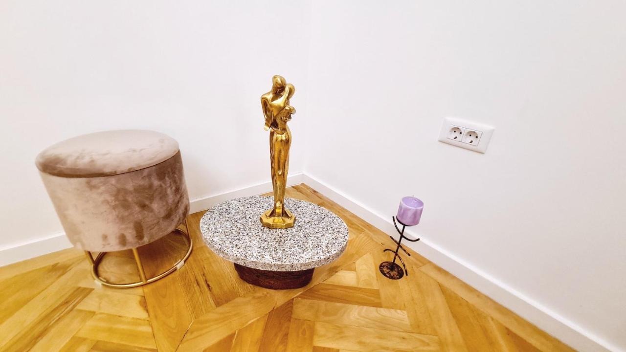 Spacious 5* Luxury In Historic Center Free Parking Cluj-Napoca Exterior photo